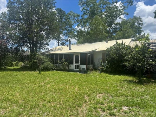 272011 GEORGIA STREET , HILLIARD, FL 32046