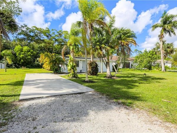 159 5th ST , NAPLES, FL 34113