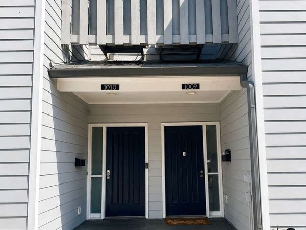 1009 Riverbend Club Drive SE, Atlanta, GA 30339