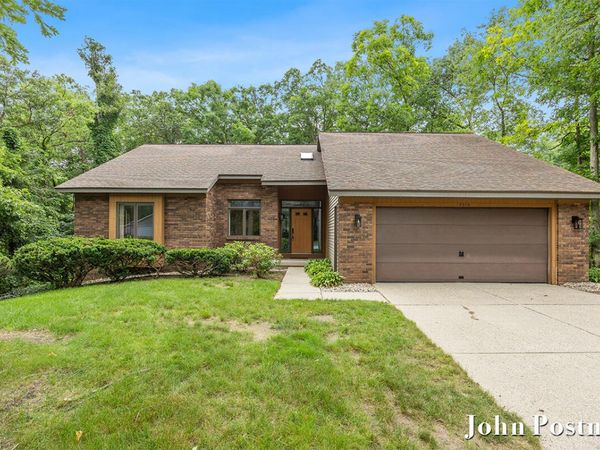 2200 Northridge Drive NE, Grand Rapids, MI 49525