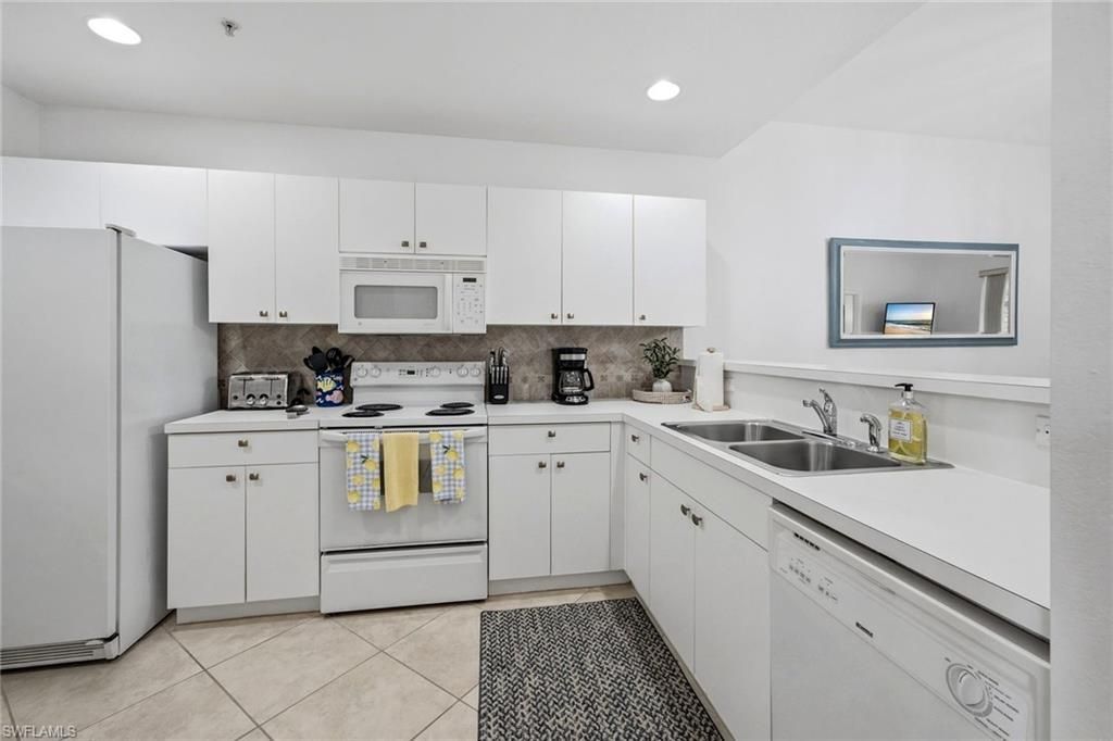 8335 Whisper Trace Way, Unit 105, Naples, FL 34114 Photo