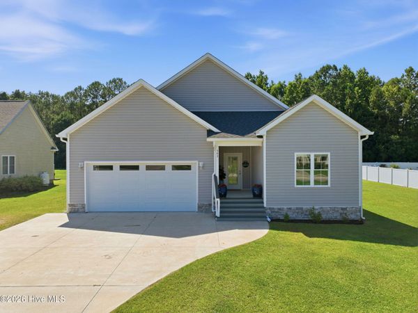 543 Park Meadows Drive , Newport, NC 28570