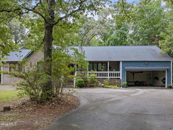 528 Pinehurst Circle, Hampstead, NC 28443
