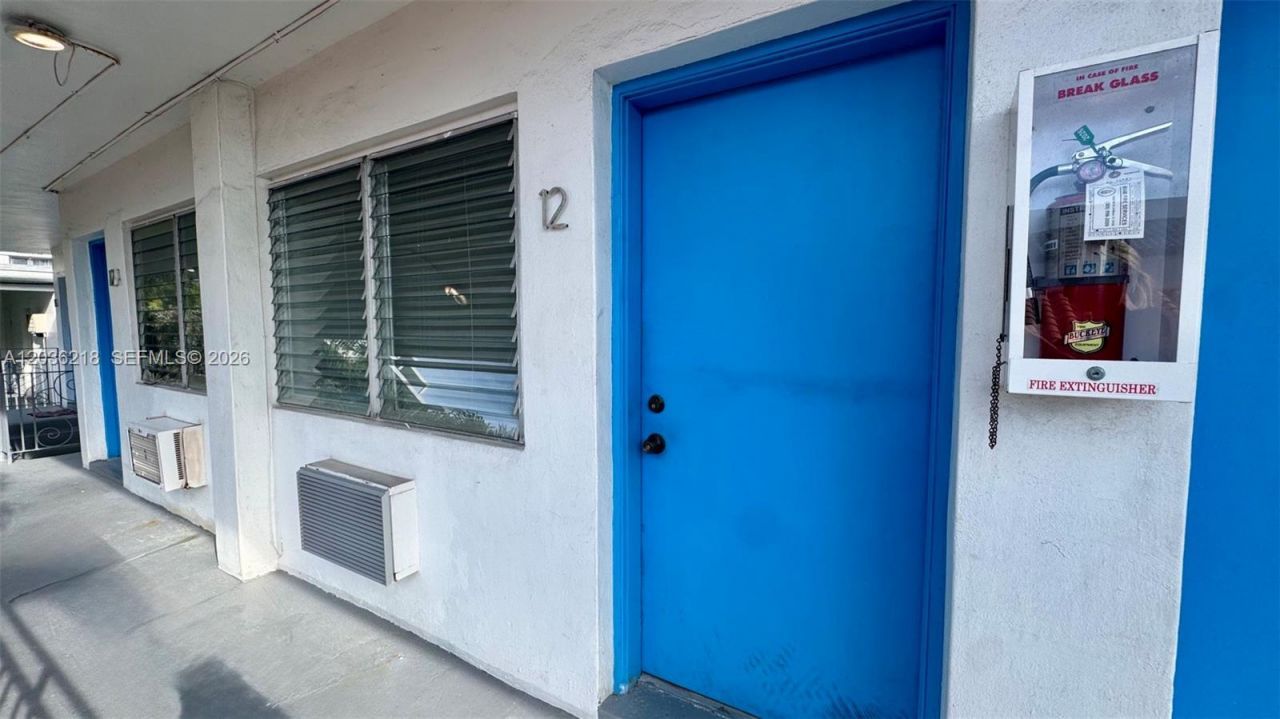 7717 Byron Ave, Unit 12, Miami Beach, FL 33141 Photo