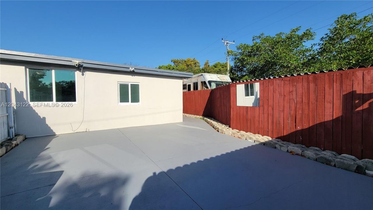 14200 NE 15th Ave , Unit B, North Miami, FL 33161 Photo