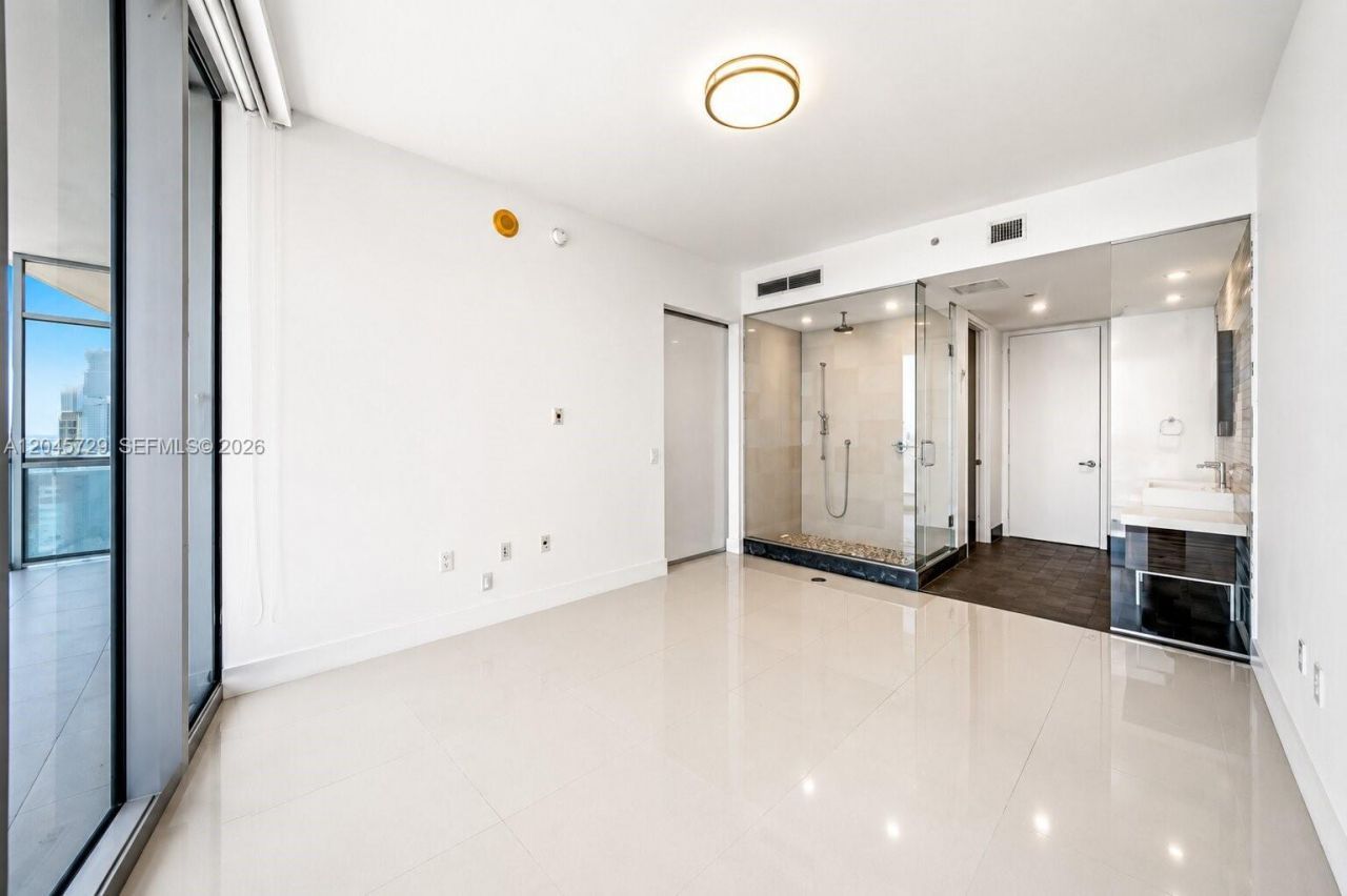 1100 Biscayne Blvd , Unit 4402, Miami, FL 33132 Photo