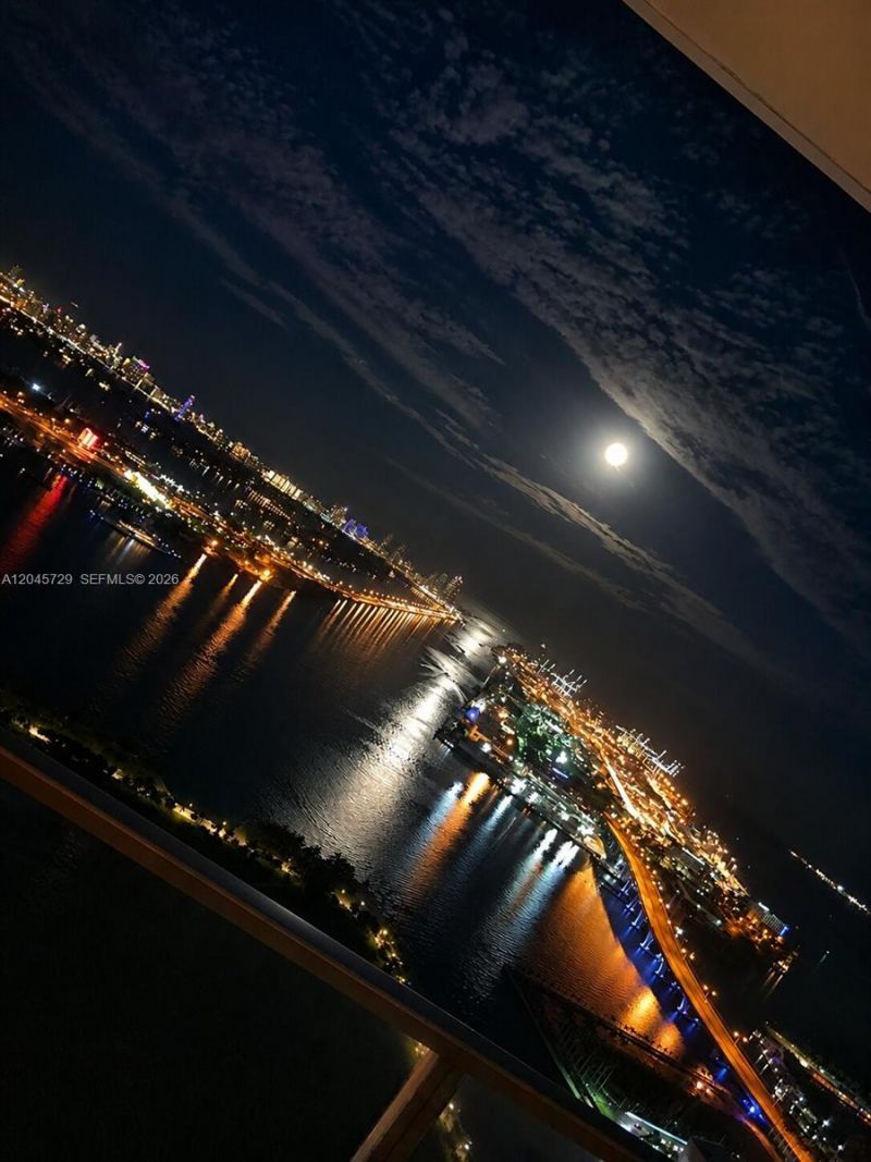 1100 Biscayne Blvd , Unit 4402, Miami, FL 33132 Photo