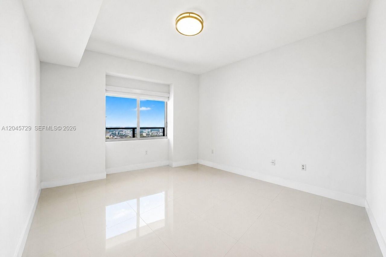 1100 Biscayne Blvd , Unit 4402, Miami, FL 33132 Photo
