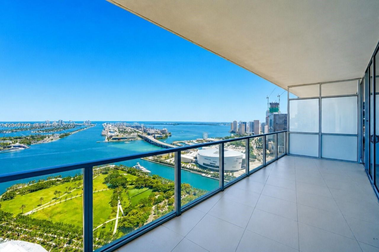 1100 Biscayne Blvd , Unit 4402, Miami, FL 33132 Photo