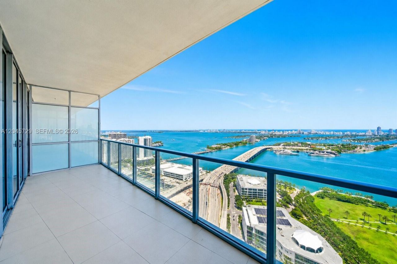 1100 Biscayne Blvd , Unit 4402, Miami, FL 33132 Photo
