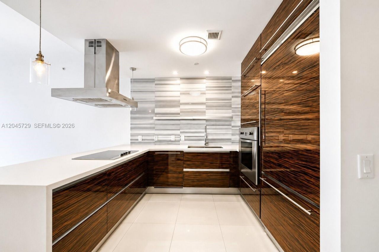 1100 Biscayne Blvd , Unit 4402, Miami, FL 33132 Photo