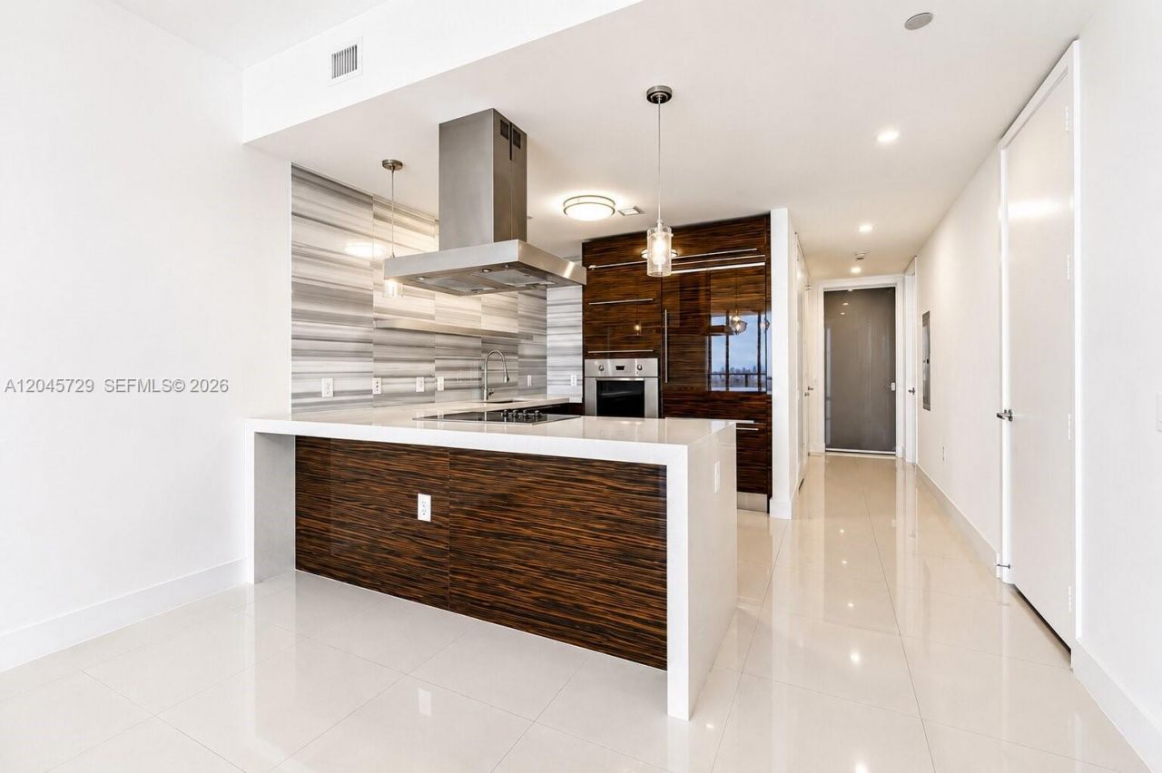 1100 Biscayne Blvd , Unit 4402, Miami, FL 33132 Photo