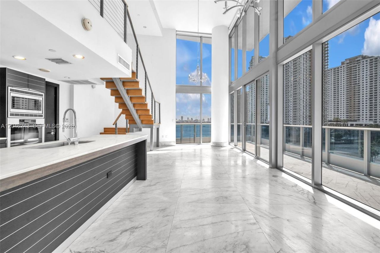 200 Biscayne Boulevard Way , Unit 509, Miami, FL 33131 Photo