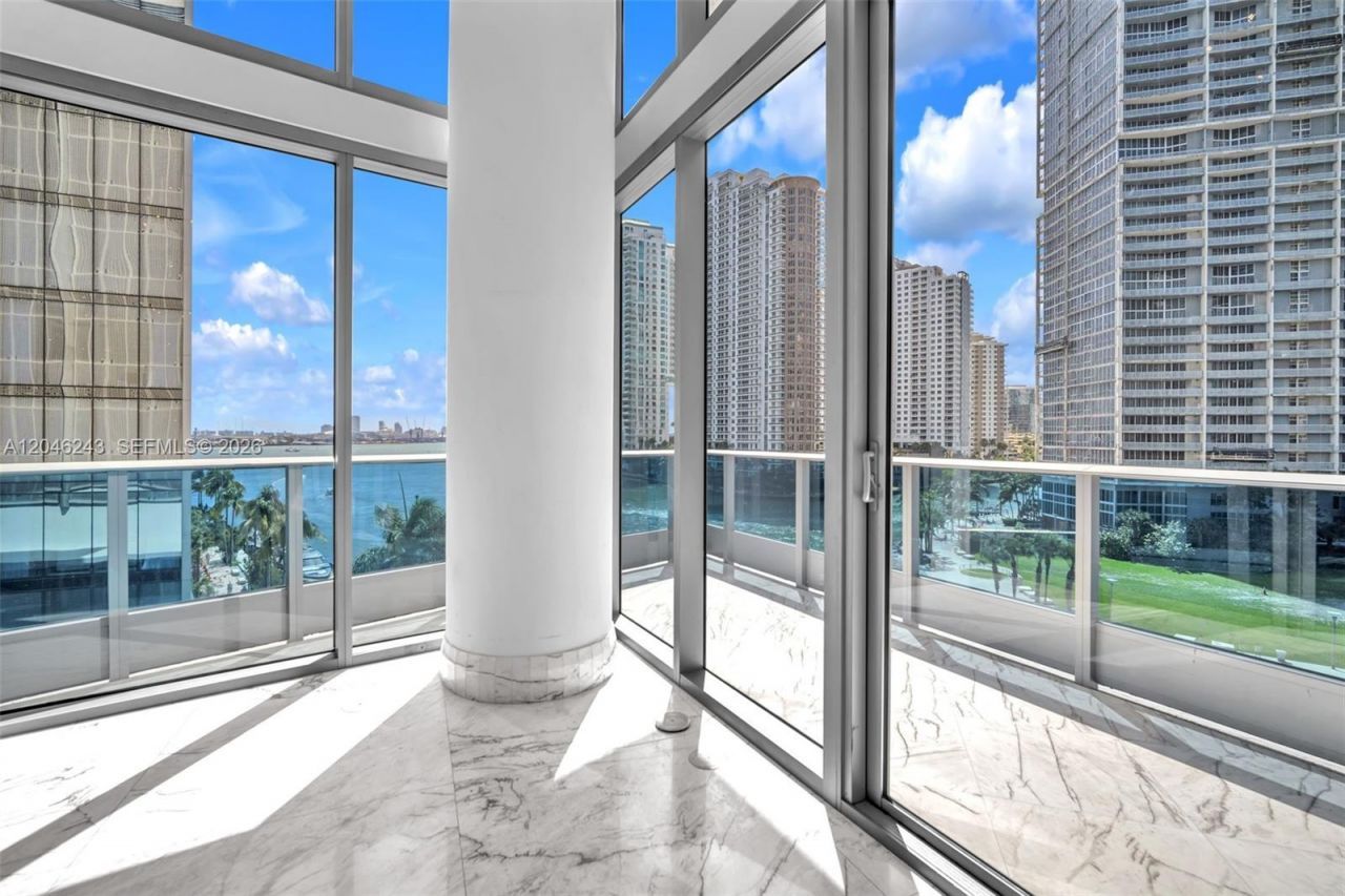 200 Biscayne Boulevard Way , Unit 509, Miami, FL 33131 Photo