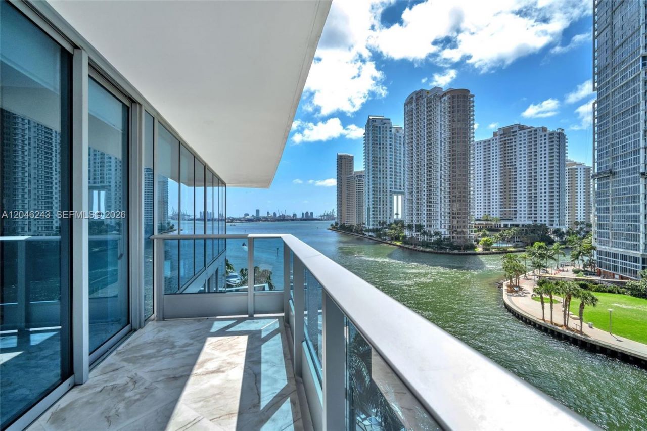 200 Biscayne Boulevard Way , Unit 509, Miami, FL 33131 Photo