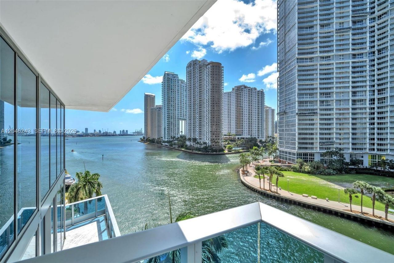 200 Biscayne Boulevard Way , Unit 509, Miami, FL 33131 Photo