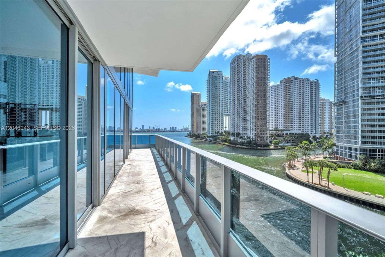 200 Biscayne Boulevard Way , Unit 509, Miami, FL 33131 Photo