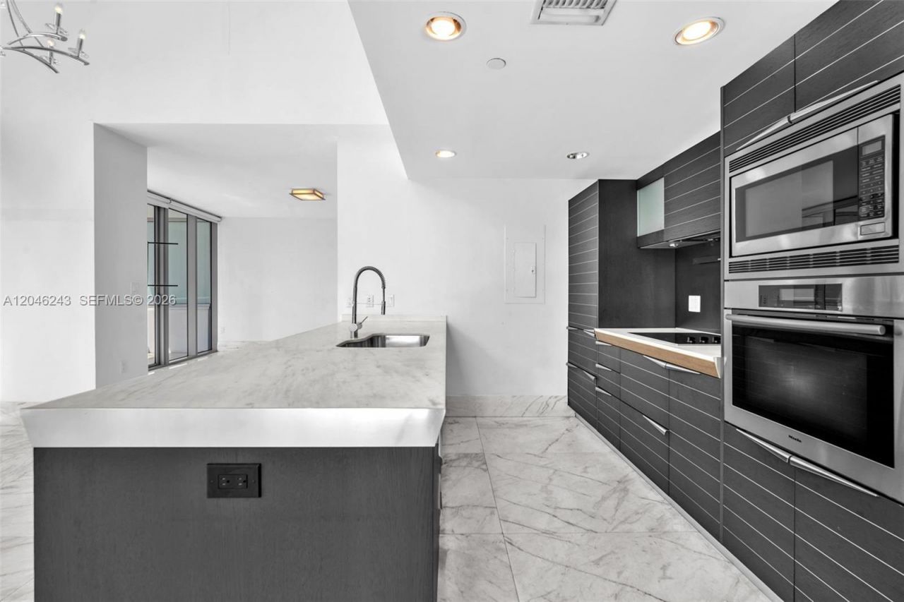 200 Biscayne Boulevard Way , Unit 509, Miami, FL 33131 Photo