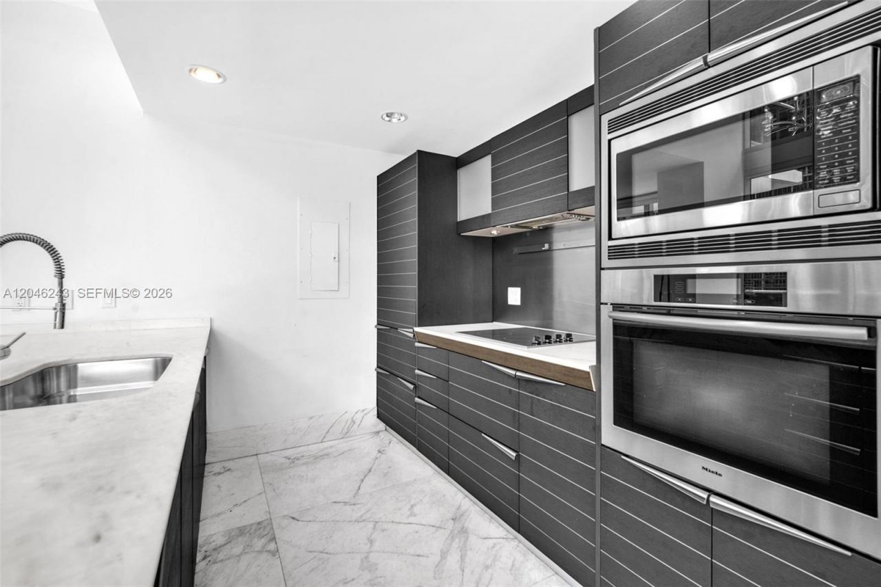 200 Biscayne Boulevard Way , Unit 509, Miami, FL 33131 Photo