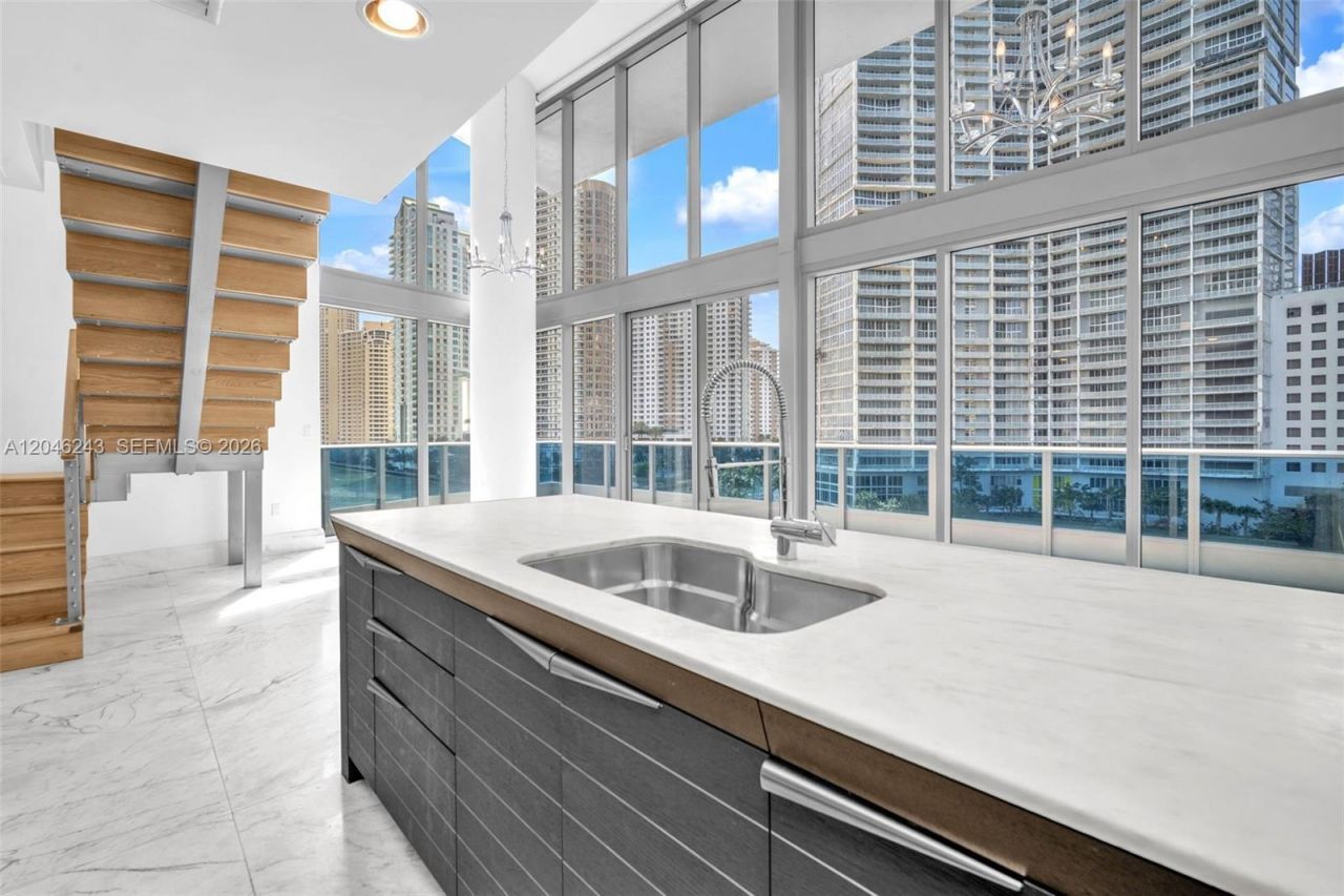 200 Biscayne Boulevard Way , Unit 509, Miami, FL 33131 Photo