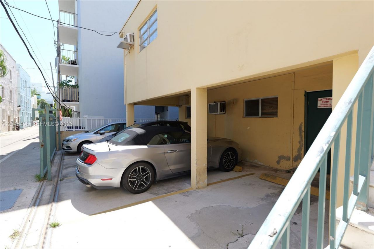 1245 Pennsylvania Ave, Unit 8, Miami Beach, FL 33139 Photo