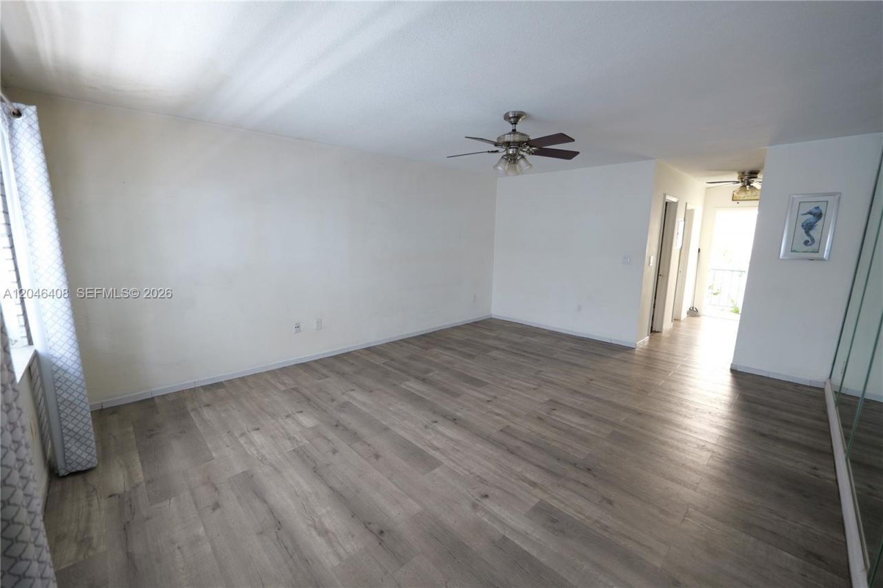 1245 Pennsylvania Ave, Unit 8, Miami Beach, FL 33139 Photo