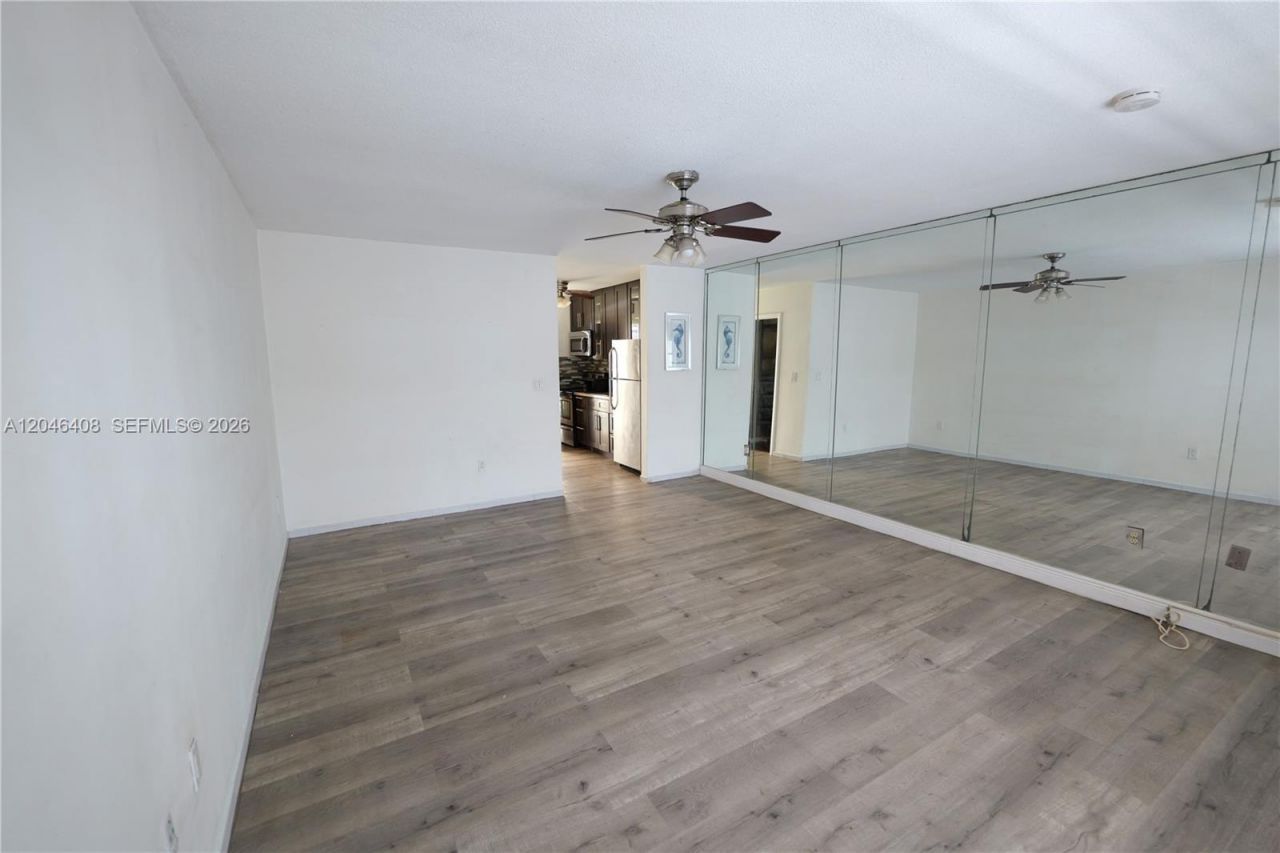 1245 Pennsylvania Ave, Unit 8, Miami Beach, FL 33139 Photo