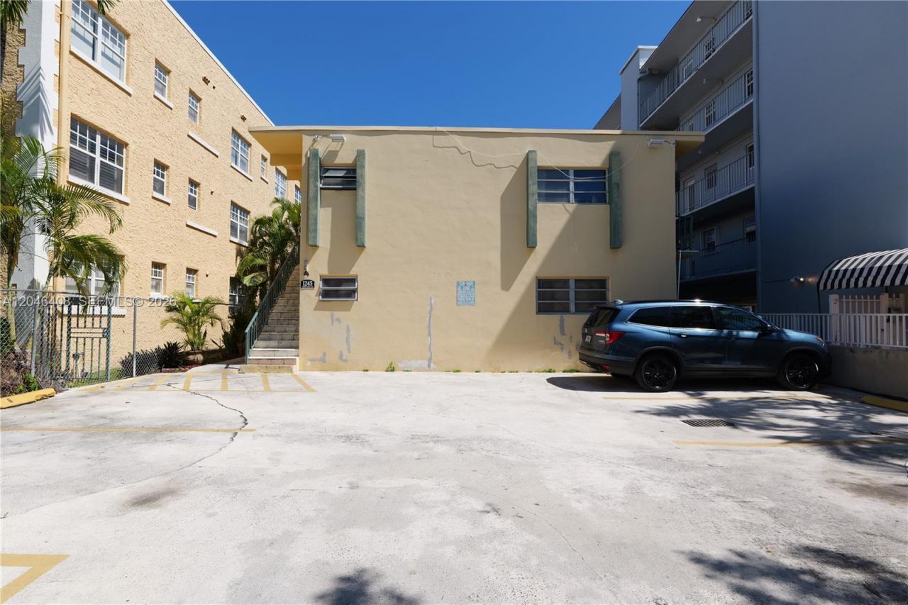 1245 Pennsylvania Ave, Unit 8, Miami Beach, FL 33139 Photo