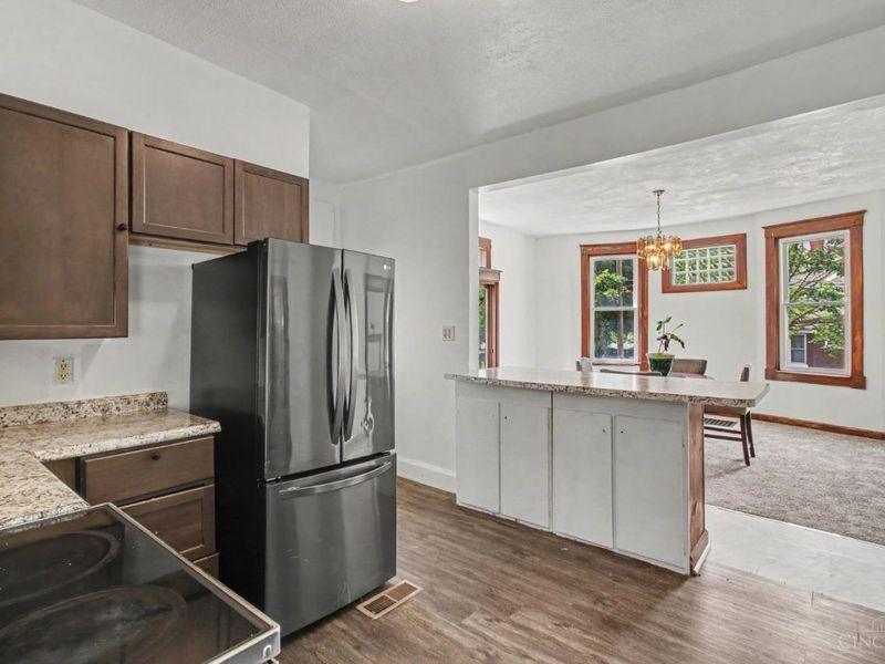 934 Sunset Avenue, Cincinnati, OH 45205 Photo 8