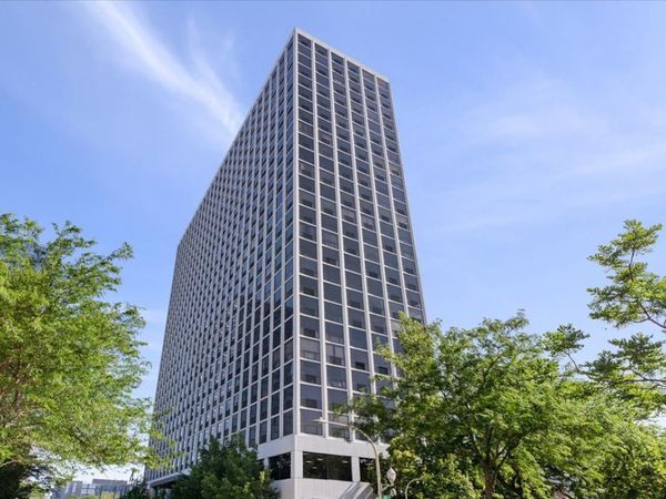 4343 N Clarendon Avenue , Unit 2304, Chicago, IL 60613