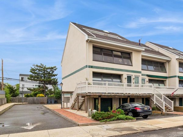 545A W Broadway , Long Beach, NY 11561