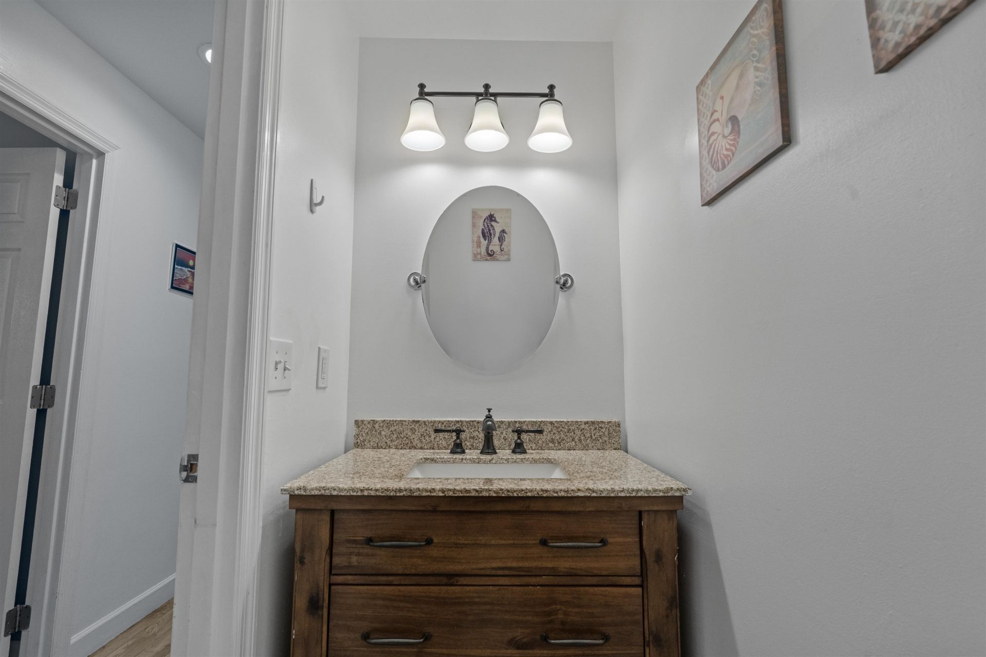 1890 Colony Dr. Photo 14