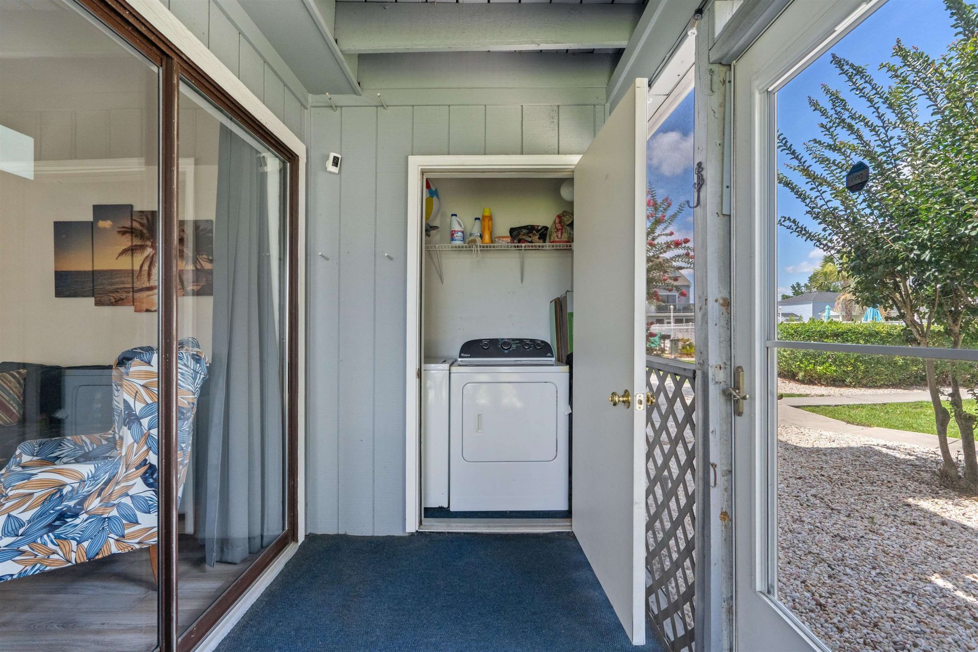 1890 Colony Dr. Photo 18