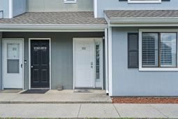 1890 Colony Dr. photo 4