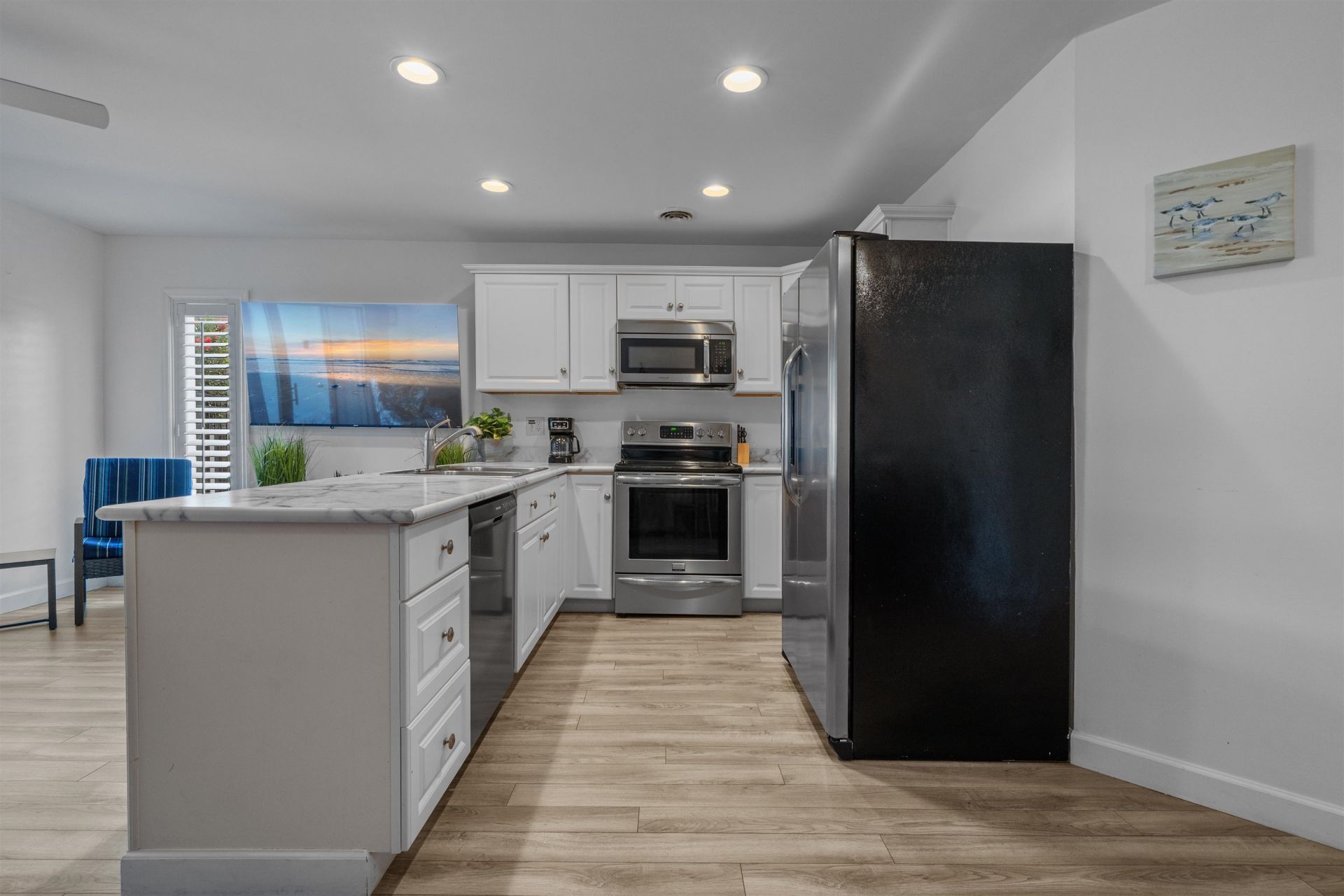 1890 Colony Dr. Photo 8