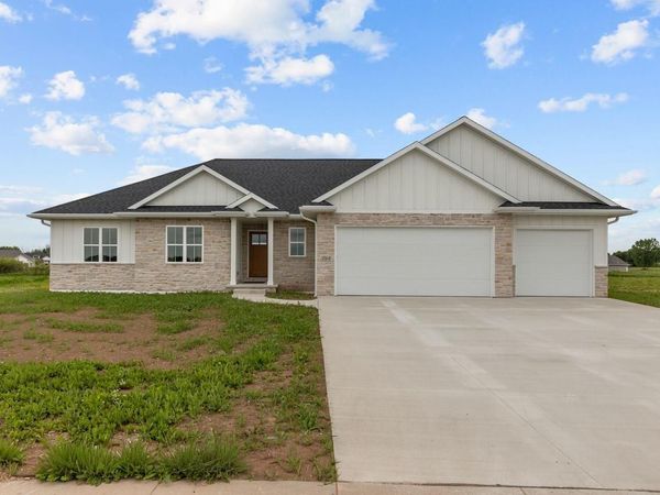 264 KERRIGAN DRIVE, Wrightstown, WI 54180