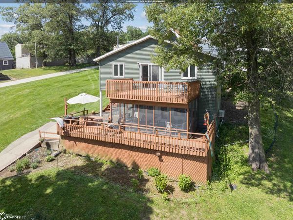 111 Elm Road, Montezuma, IA 50171