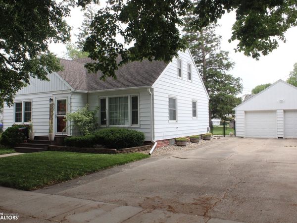 655 W 7Th Street, Garner, IA 50438