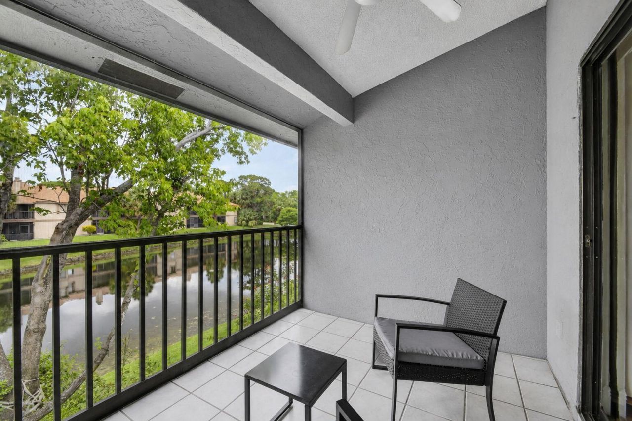 907 Harbour Pointe Way, Greenacres, FL 33413 Photo