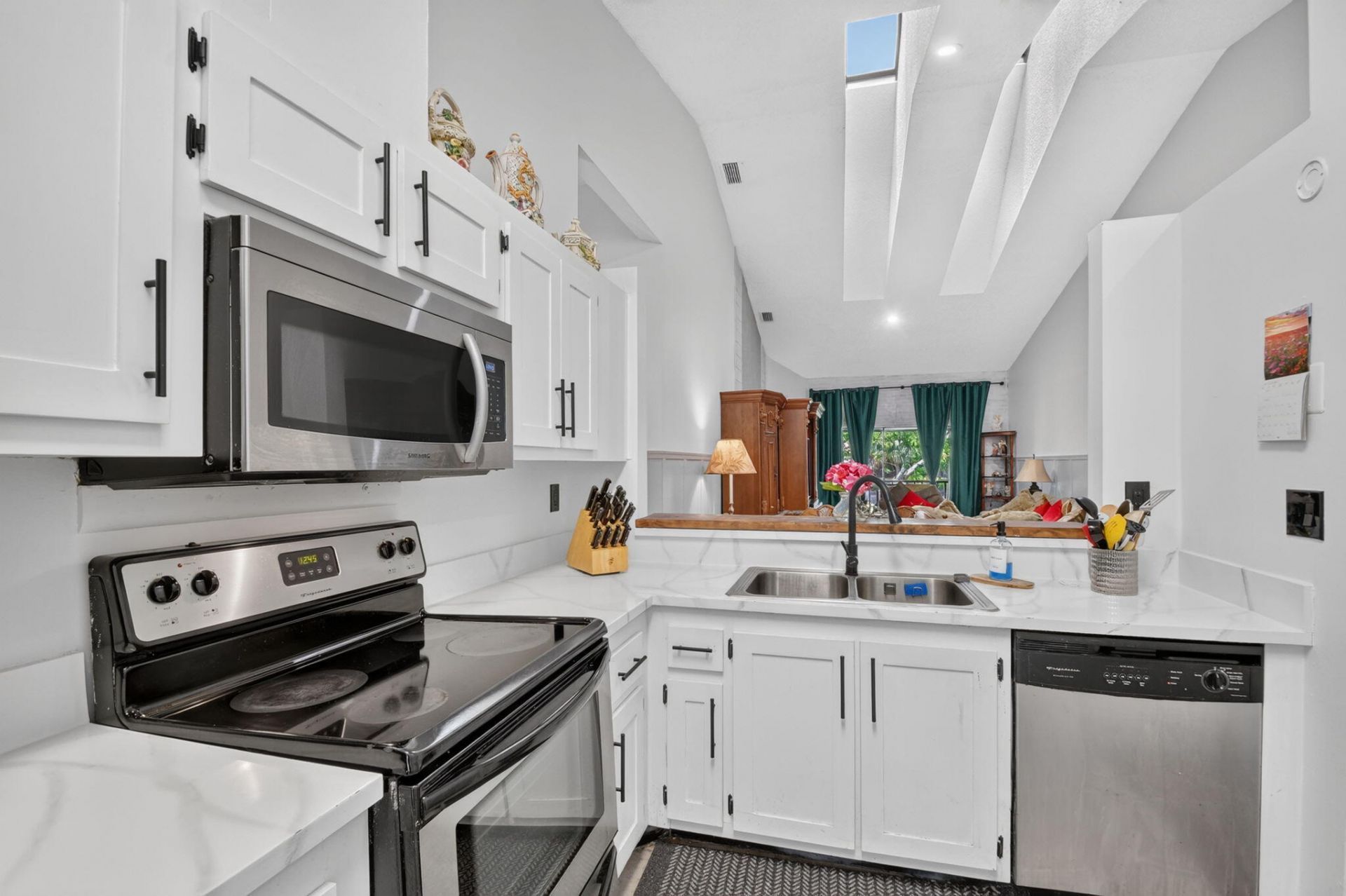 907 Harbour Pointe Way, Greenacres, FL 33413 Photo