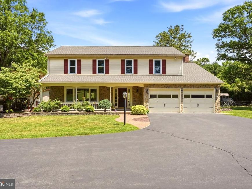 194 Meadow Glen Lane , Reading, PA 19607 Main Photo