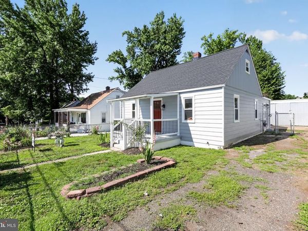 1911 ARCADIA AVENUE , CAPITOL HEIGHTS, MD 20743