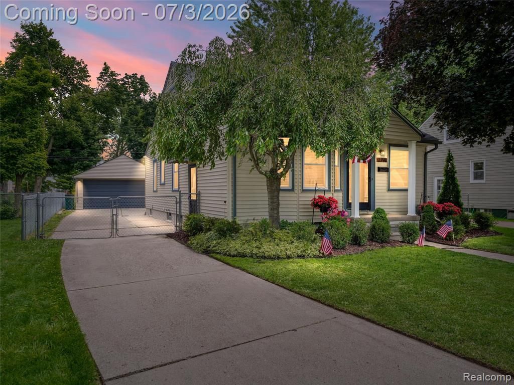 2798 Royal Avenue, Berkley, MI 48072 Main Photo
