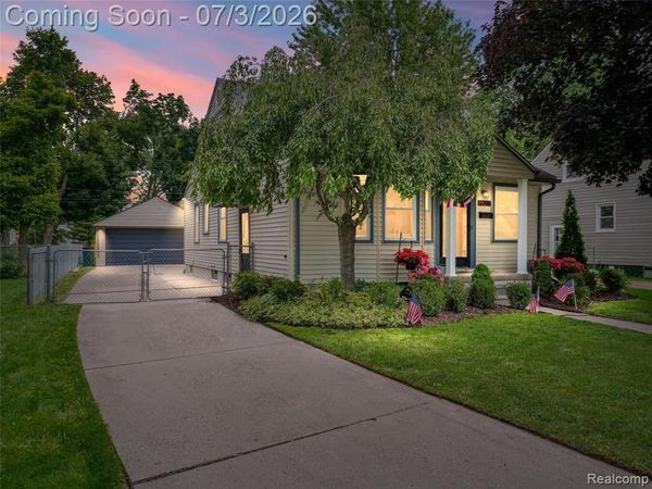 2798 Royal Avenue, Berkley, MI 48072