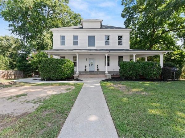 2158 Broad Street , Commerce, GA 30529