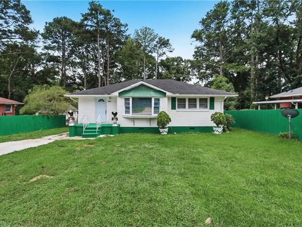 1101 Lloyd Drive , Forest Park, GA 30297