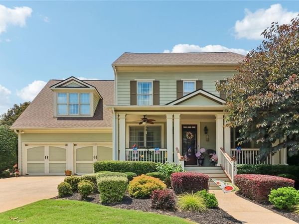 5631 Grand Reunion Drive , Hoschton, GA 30548