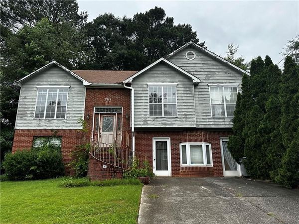 6364 Phillips Court , Lithonia, GA 30058