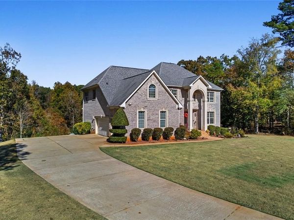 2202 Escalade Court , Conyers, GA 30094