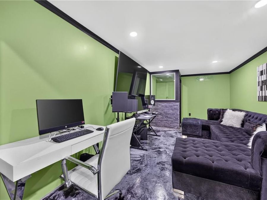 Property Image 40